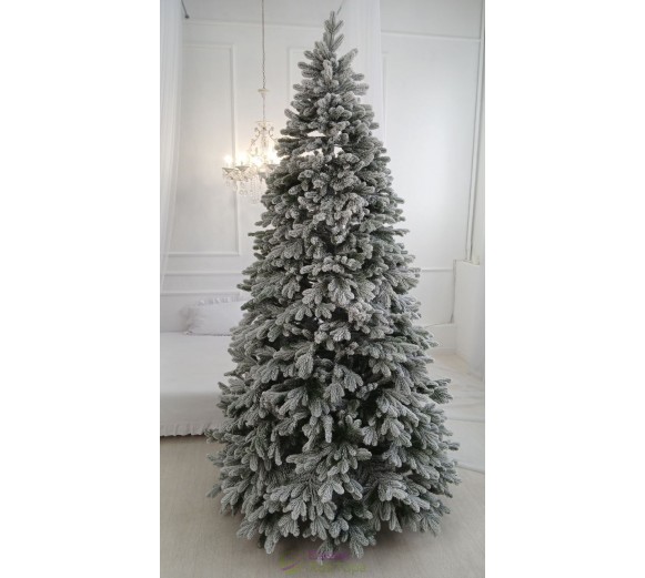 Засніжена лита ялина на крабах Нью-Йорк 1,8 м