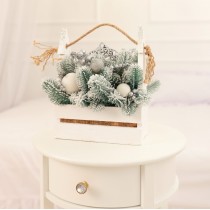 Новорічна композиція у дерев'яному кашпо "Snow"