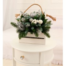 Новорічна композиція у дерев'яному кашпо "Green-blue"