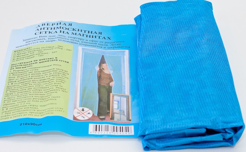 ДВЕРНА АНТИМОСКІТНА СІТКА НА МАГНІТАХ 210Х100 СМ